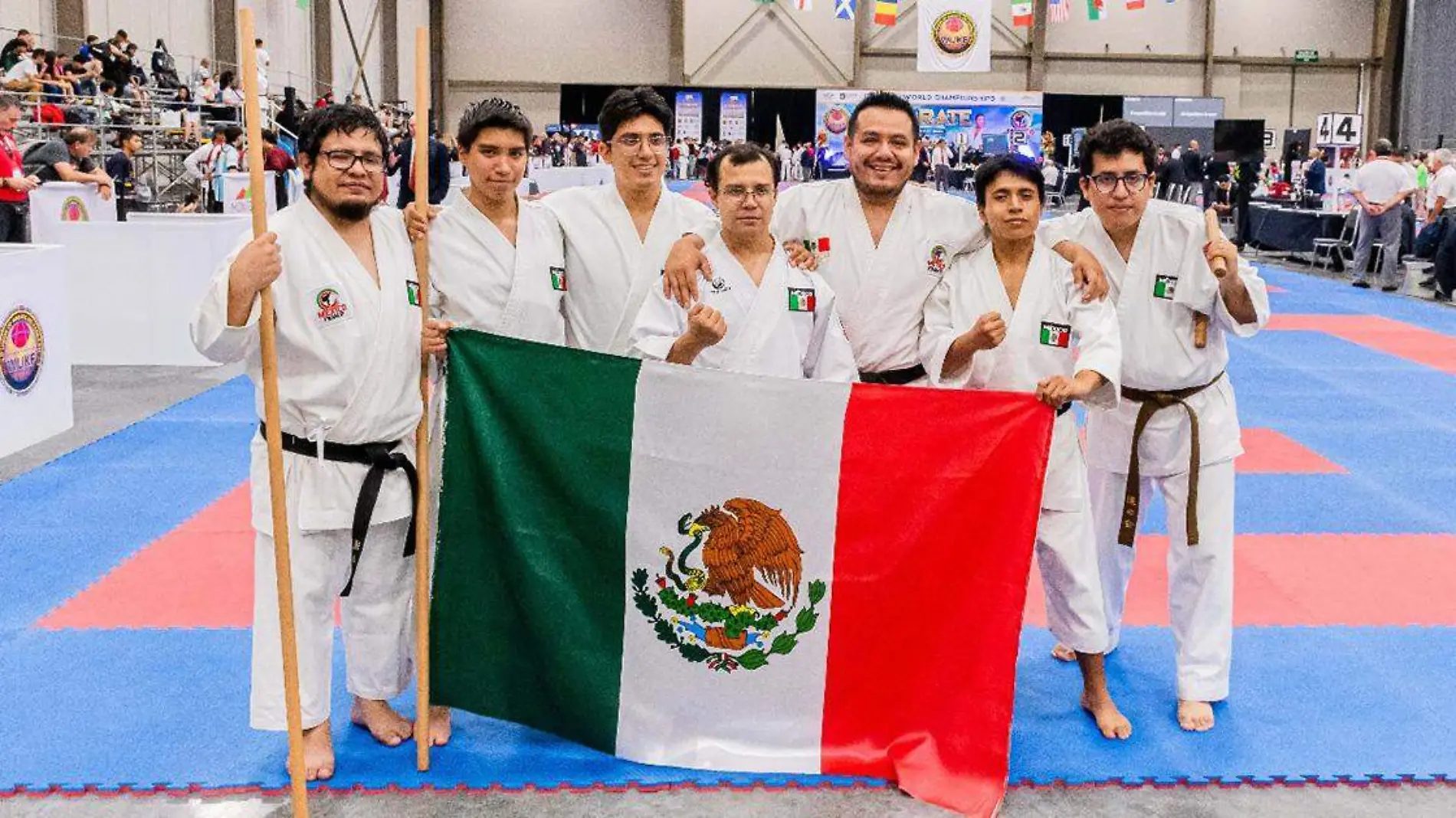 El equipo de kobudo de la BUAP